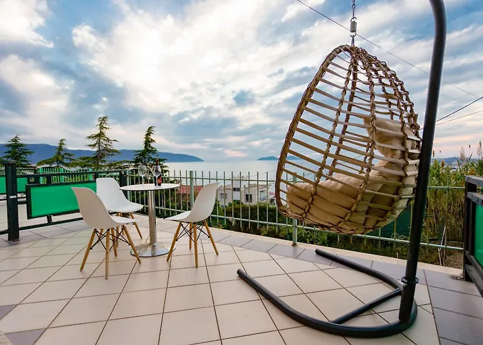 Martin 21 Vlorë