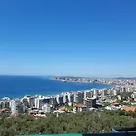 Martin 21 Vlorë