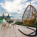 Martin 21 Vlorë
